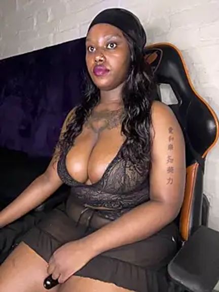 QUEEN_NOBUHLE_FEMDOM_777