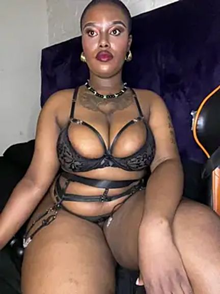 QUEEN_NOBUHLE_FEMDOM_777