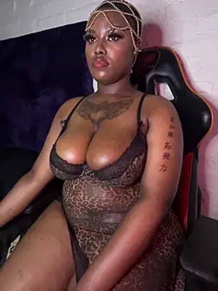 QUEEN_NOBUHLE_FEMDOM_777