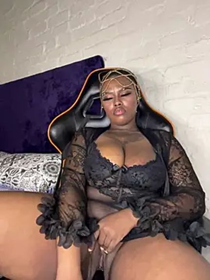 QUEEN_NOBUHLE_FEMDOM_777