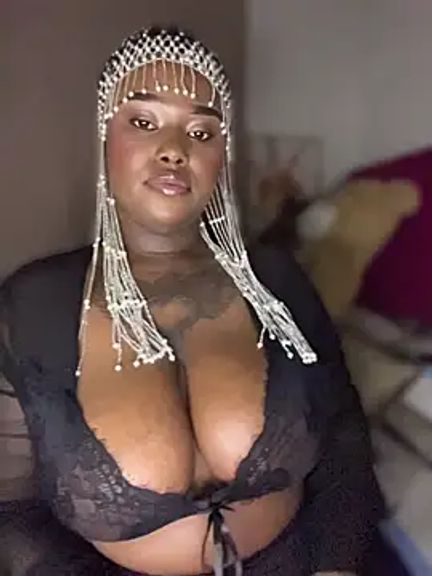 QUEEN_NOBUHLE_FEMDOM_777