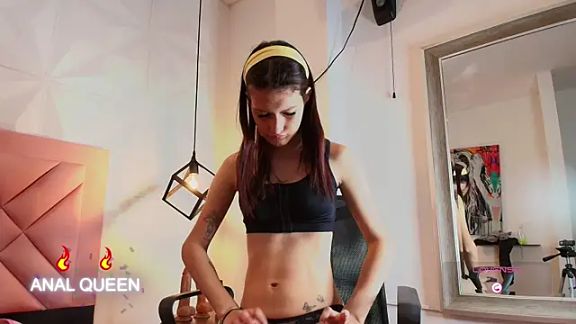 Caroline_daring