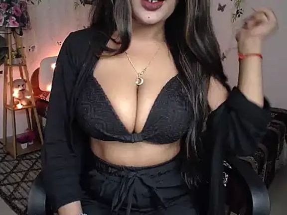 Naughtyy_stripgirl