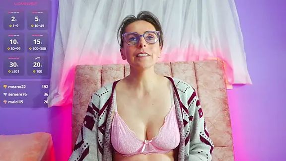 Ava_Raye