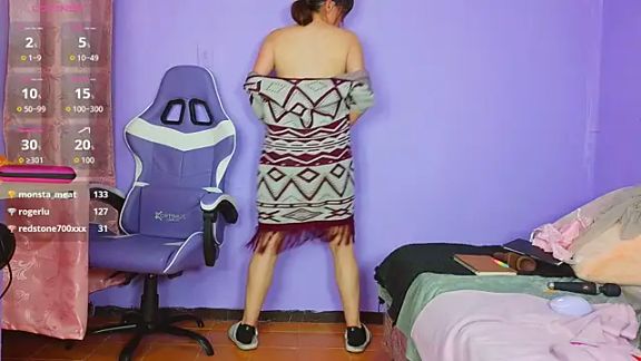 Ava_Raye