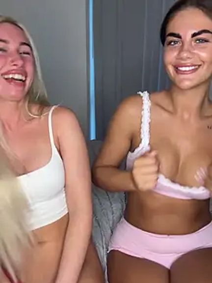 SexySaraxxoo
