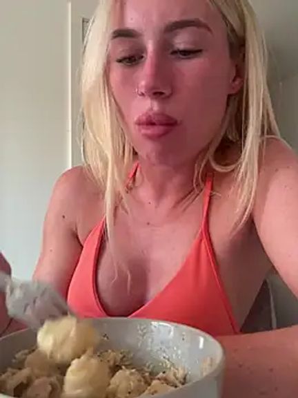 SexySaraxxoo