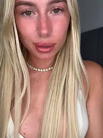 SexySaraxxoo