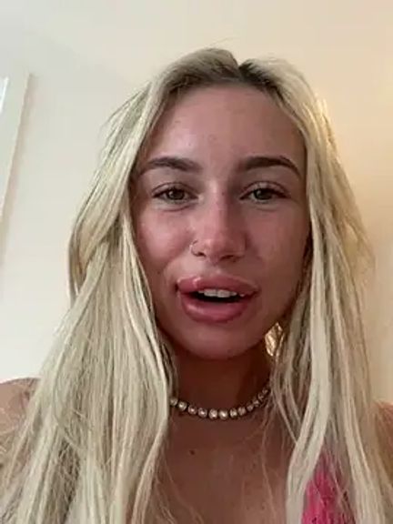 SexySaraxxoo