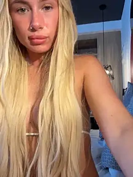 SexySaraxxoo