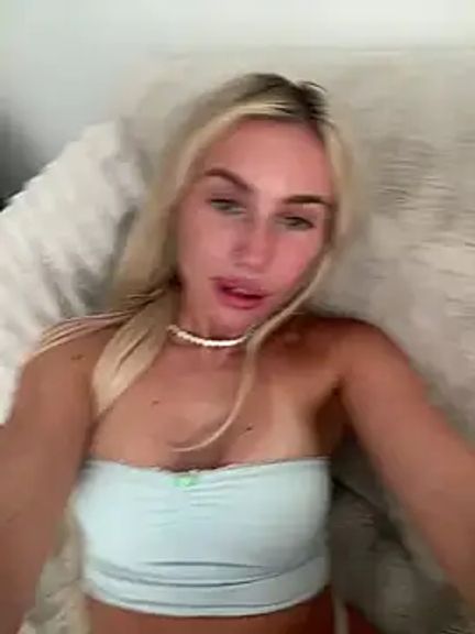 SexySaraxxoo