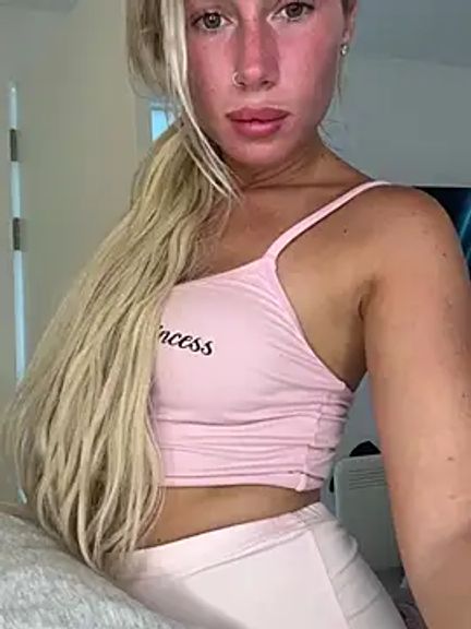 SexySaraxxoo