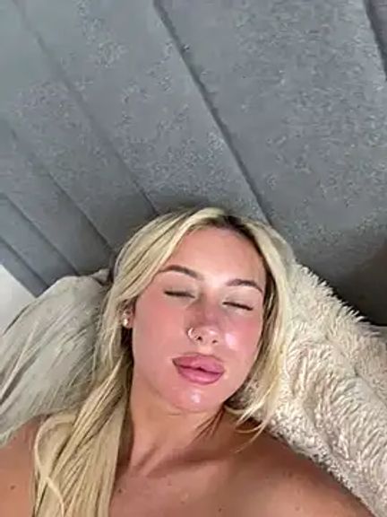 SexySaraxxoo
