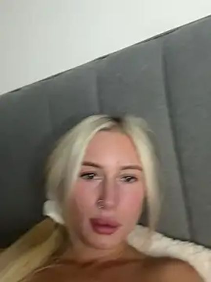 SexySaraxxoo