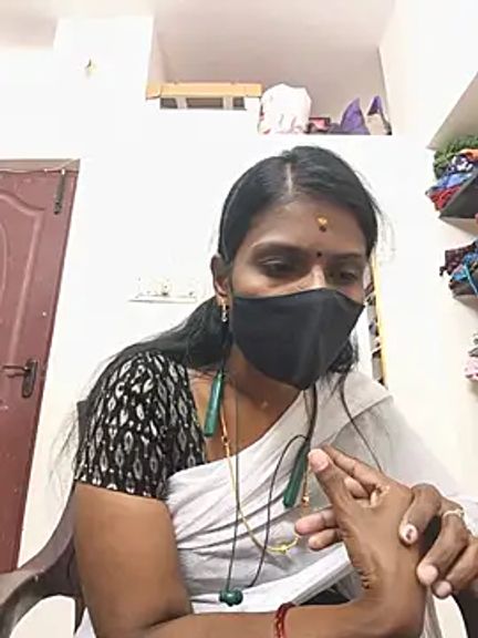 Tamil_Yalini12