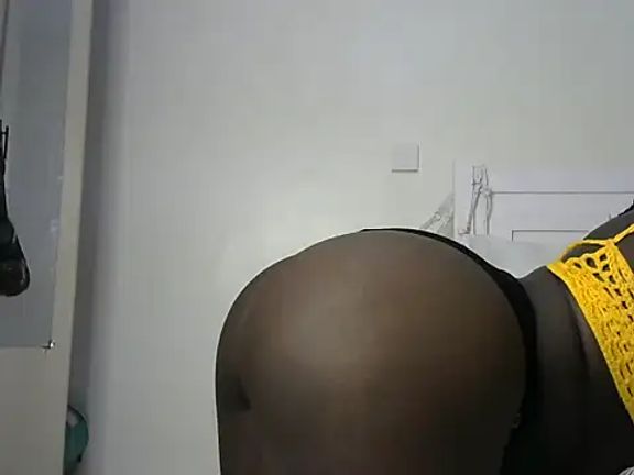 Ebony_rosess