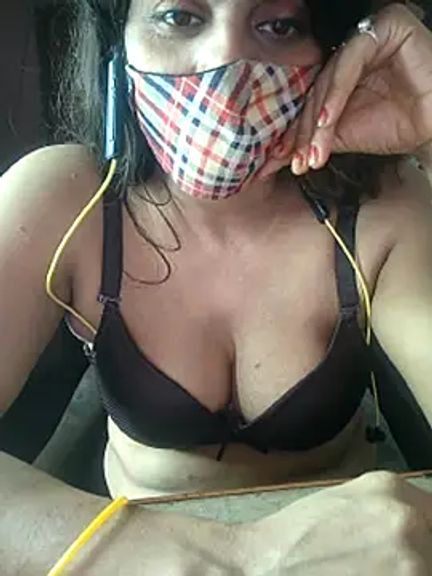 Sexy_Mahi69