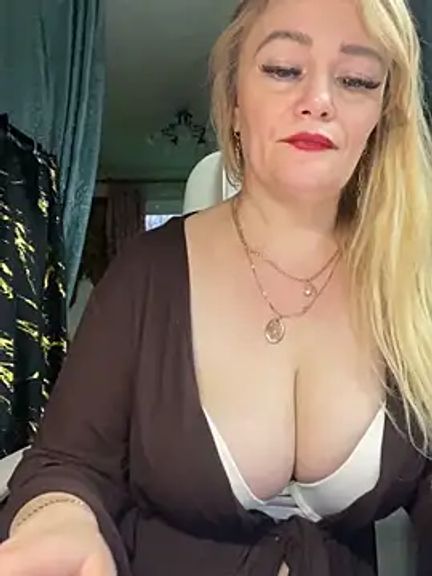 Sweet-blonde