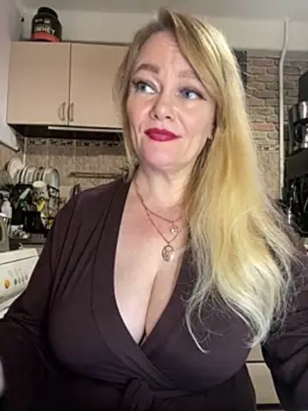 Sweet-blonde