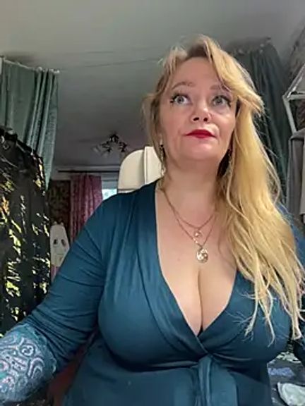 Sweet-blonde
