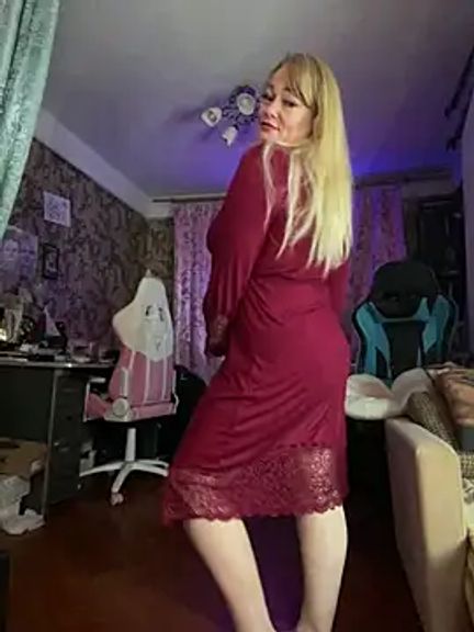 Sweet-blonde