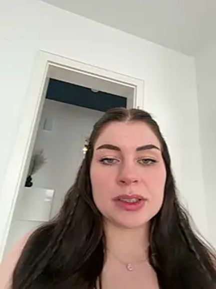 EllyNora