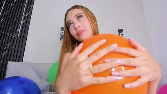 Naomi_Rousse