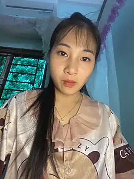 emvy-xinh04