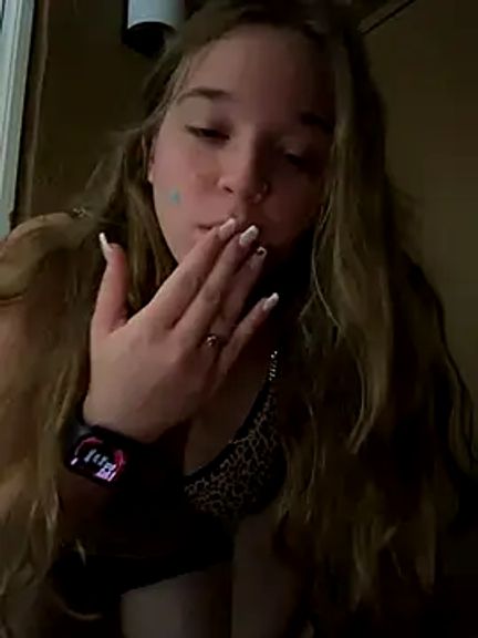 blondefun3818