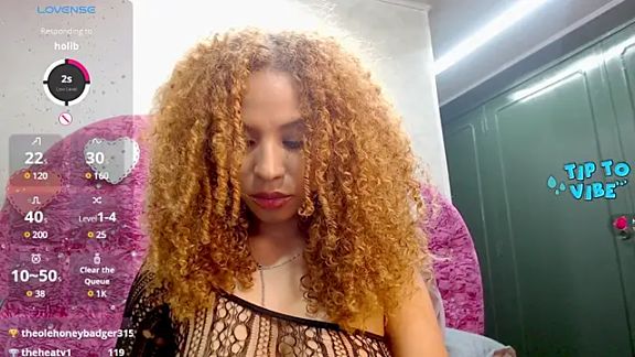 Litzy_Curly