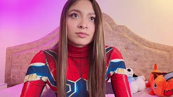 Victoria_Adams14