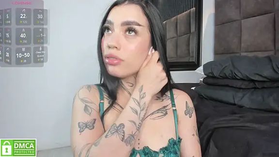 Scarlet__Jones_