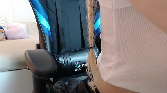 kissy_kissi