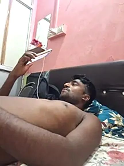 Hot_desi_man12