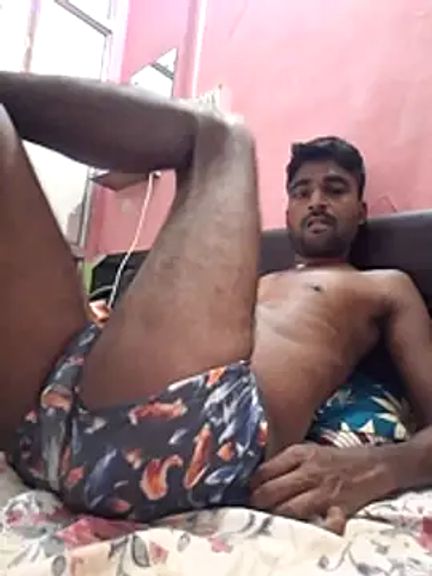 Hot_desi_man12