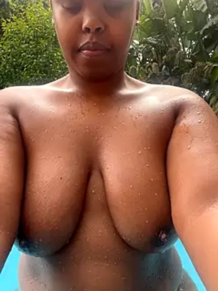 XYummyDoll32