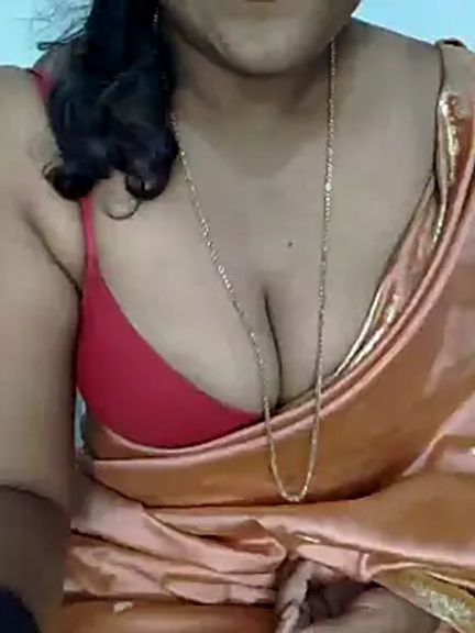 Boobs_Queen_Bubli