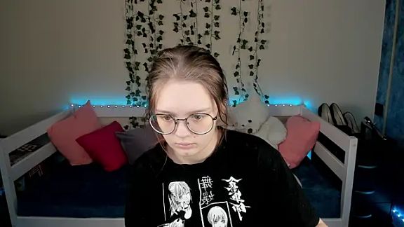 shy_elina01