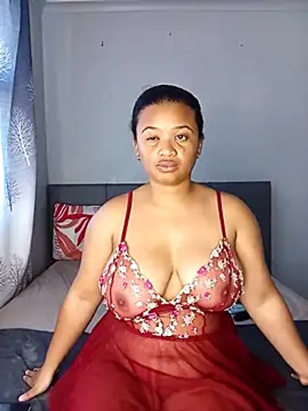 Sultrytits6