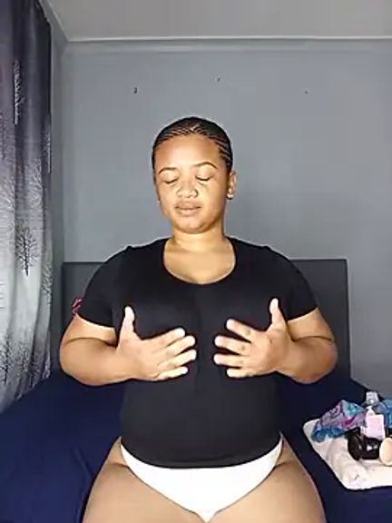 Sultrytits6