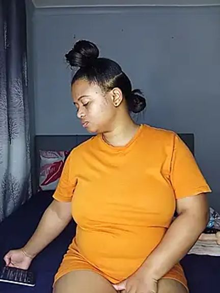 Sultrytits6