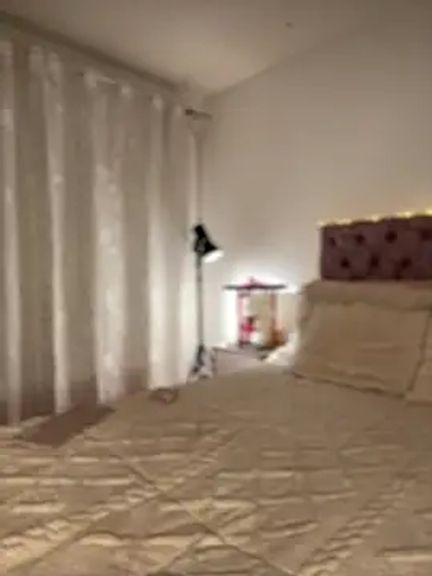 Samantha_e2