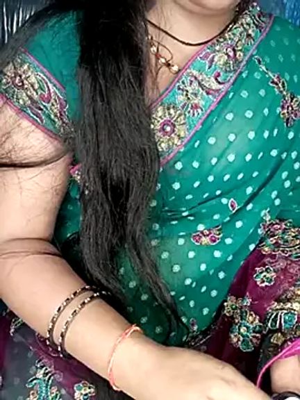 Rashmi_sharma_0