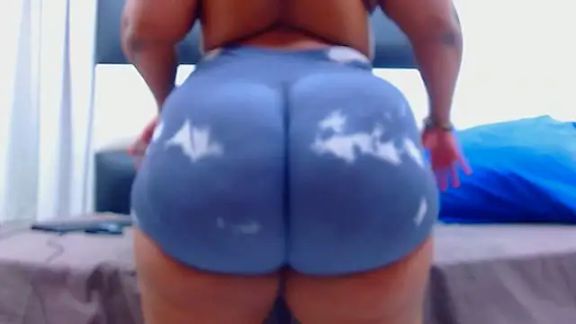 SEXYHUGEASSxxx