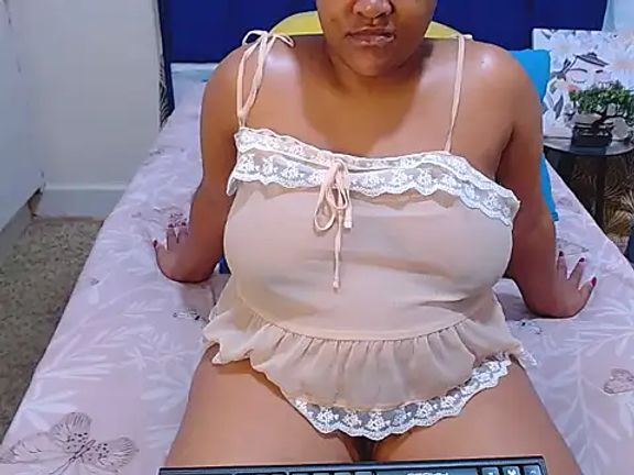 SweetJuicyPussy97