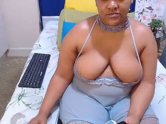 SweetJuicyPussy97