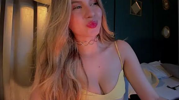 mia_curry