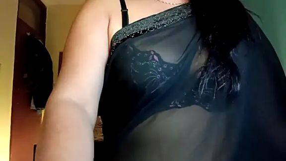 YourDesi_Laila_