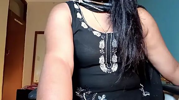 YourDesi_Laila_