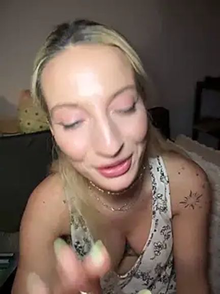 Ella_Charm